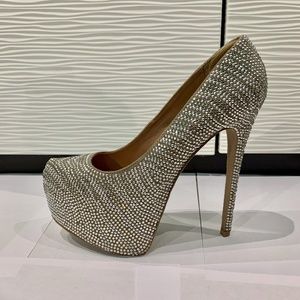 Steve Madden - Dyvinal Sparkly Platform Heels